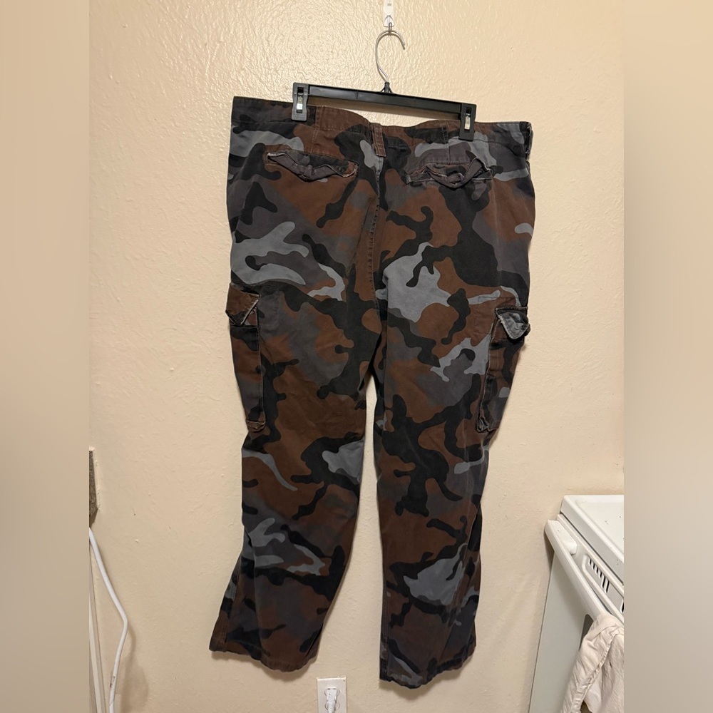 Y2K Camo pants 👖 - Picture 5 of 7